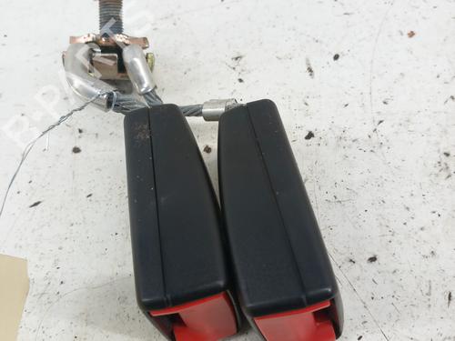 seat-buckle-seat-leon-1p1-2005-2006-2007-2008-2009-2010-2011-2012-2013-28745237 main image