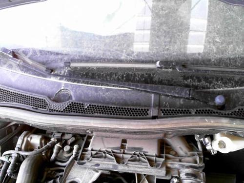 Used Front windshield wiper arm PEUGEOT 2008 I (CU_) 1.6 HDi (92 hp) 28755193