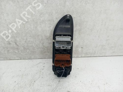 Used Left front window switch Left front window switch RENAULT LAGUNA II Grandtour (KG0/1_) 1.9 dCi (125 hp) 28783884 28783884