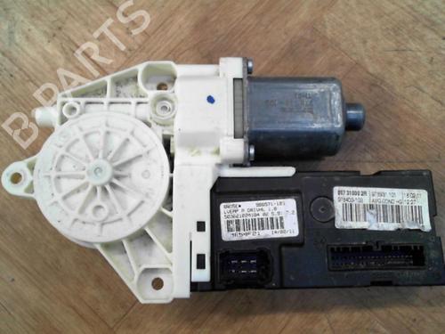 Used Left front window motor RENAULT LAGUNA III Grandtour (KT0/1) 2.0 dCi (KT01, KT08, KT09, KT0K, KT12, KT1D, KT1W) (150 hp) 28777486