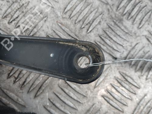 front-windshield-wiper-arm-dacia-sandero-2008-32302350 main image