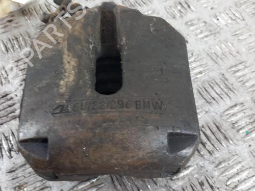 Used Left front brake caliper BMW 5 (E39) 525 d (163 hp) 28744622