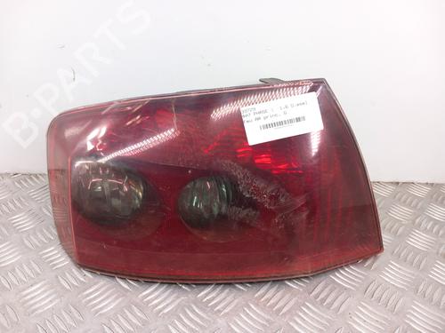 Used Left taillight PEUGEOT 407 (6D_) 1.6 HDi 110 (6D9HZC, 6D9HYC) (109 hp) 28757539