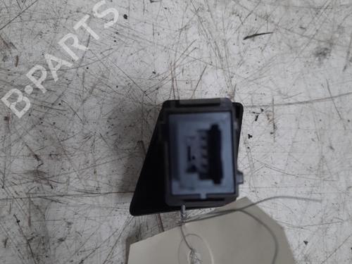 Used Warning switch Warning switch TOYOTA YARIS (_P9_) 1.4 D-4D (NLP90_, NLP90R) (90 hp) 28752725 28752725