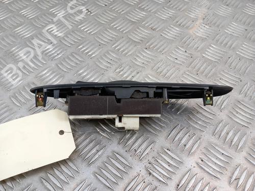 Used Left front window switch Left front window switch TOYOTA YARIS (_P1_) 1.4 D-4D (NLP10_, NLP10R) (75 hp) 28736256 28736256