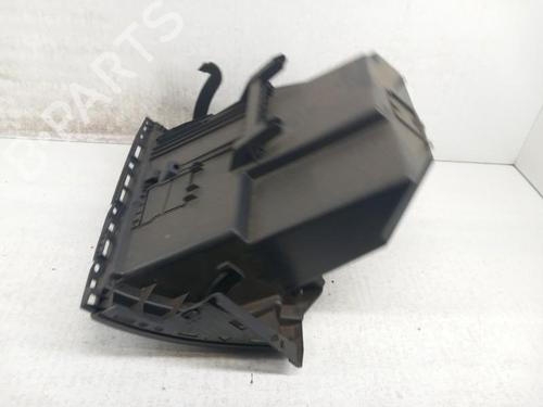Used Glove box Glove box RENAULT CLIO III (BR0/1, CR0/1) 1.5 dCi (BR17, CR17) (86 hp) 28741085 28741085