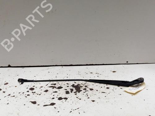Used Front windshield wiper arm VW POLO IV (9N_, 9A_) 1.4 16V (75 hp) 28766698