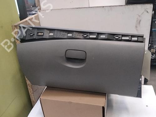 Used Glove box RENAULT MEGANE III Hatchback (BZ0/1_, B3_) 1.5 dCi (BZ09, BZ0D, BZ1W, BZ29, BZ14) (110 hp) 28748833
