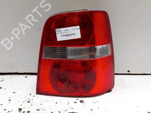 Højre baglygte VW TOURAN (1T1, 1T2) 1.9 TDI (105 hp) 28773799
