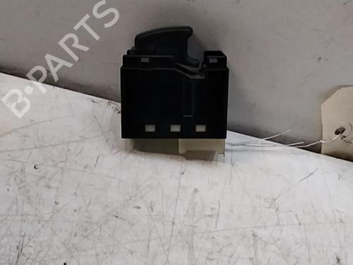 Right front window switch HYUNDAI TRAJET (FO) 2.0 CRDi | BP28771096I26 