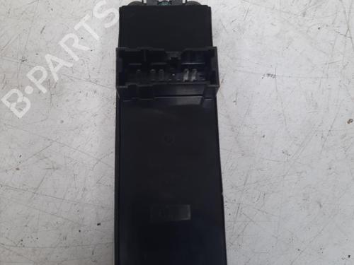 Used Switch NISSAN PRIMERA Hatchback (P12) 1.9 dCi (120 hp) 28760155