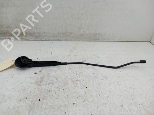 Used Front windshield wiper arm SMART FORTWO Coupe (450) 0.7 (450.352, 450.332) (61 hp) 28768065