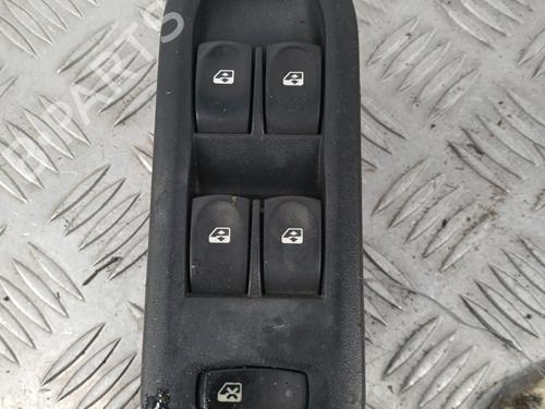 Used Left front window switch RENAULT CLIO III (BR0/1, CR0/1) 1.5 dCi (C/BR0G, C/BR1G) (68 hp) 30083222