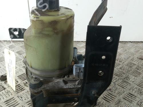 Used Steering pump Steering pump FORD FOCUS C-MAX (DM2) 1.8 (122 hp) 28739580 28739580