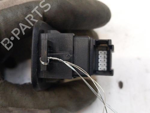 Used Right front window switch AUDI A2 (8Z0) 1.4 TDI (75 hp) 28778519