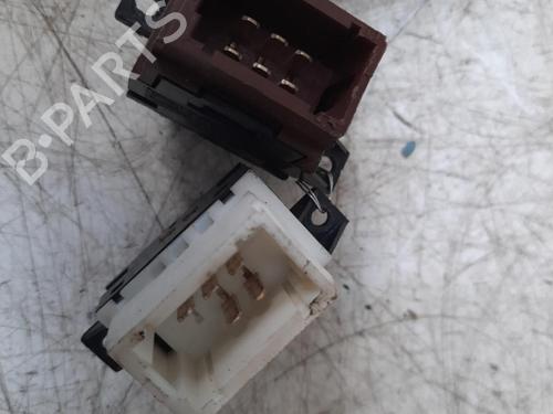 Used Left front window switch RENAULT ESPACE III (JE0_) 2.2 12V TD (JE0E, JE0H, JE0P) (113 hp) 28763832