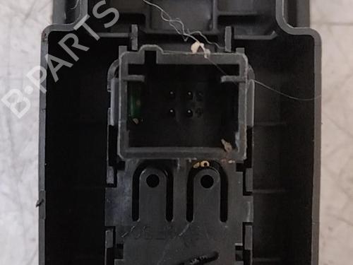 Fensterheberschalter rechts vorne für CITROËN C3 II (SC_) 1.6 HDi (92 hp) 28774489