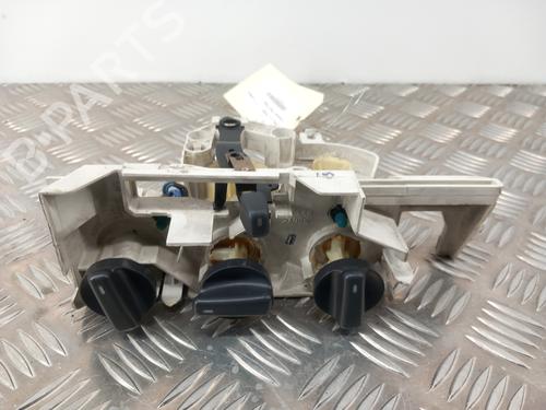 Used Climate control Climate control TOYOTA COROLLA Compact (_E10_) 2.0 D (CE100_, CE100R) (72 hp) 28744748 28744748