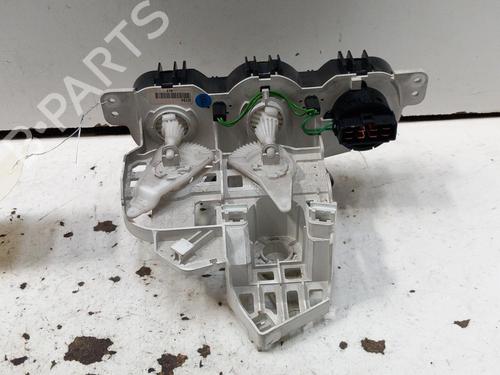 Used Climate control KIA PICANTO I (SA) 1.1 CRDi (75 hp) 28755536