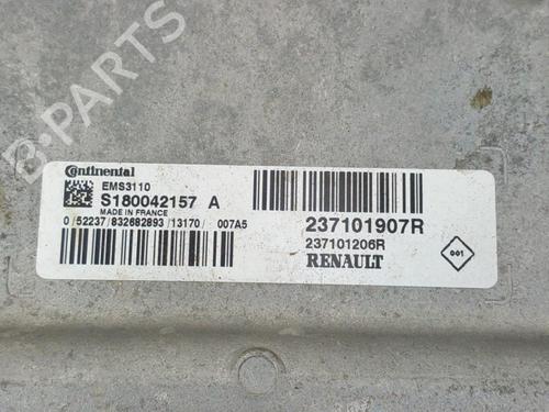 Used Electronic module RENAULT CLIO III (BR0/1, CR0/1) 1.2 16V Hi-Flex (BR1U, CR1U) (75 hp) 28750816