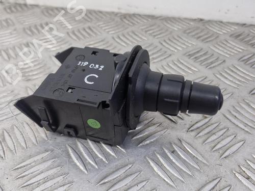 Used Switch Switch RENAULT SCÉNIC II (JM0/1_) 1.9 dCi (125 hp) 39952856 39952856