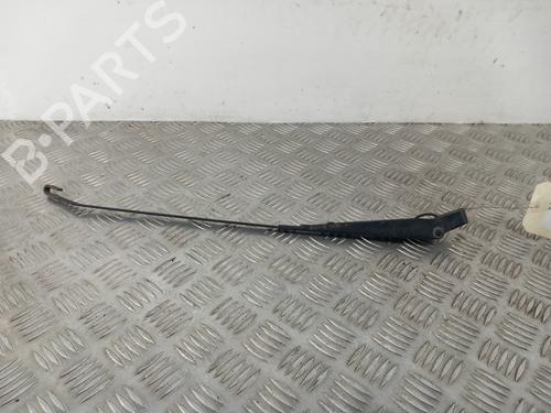 Used Front windshield wiper arm RENAULT MASTER I Van (T__) 28-35 2,5 D (75 hp) 29588077