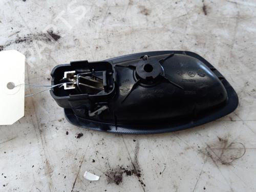 Venstre bak invendig håndtak RENAULT MEGANE III Hatchback (BZ0/1_, B3_) 1.5 dCi (BZ0C) (90 hp) 28747163