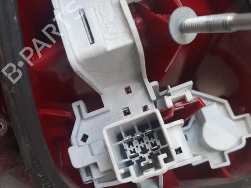 Used Right taillight FORD FIESTA VI (CB1, CCN) 1.4 TDCi (70 hp) 28759860