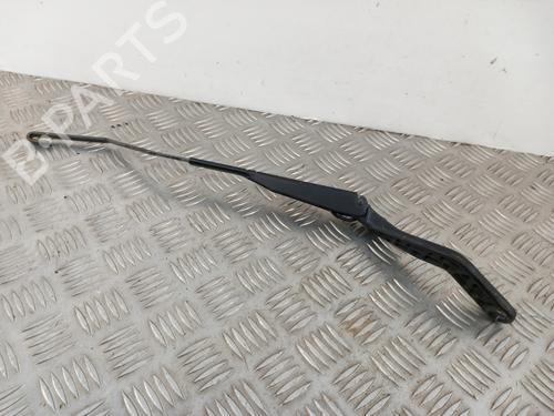 Used Front windshield wiper arm PEUGEOT 106 II (1A_, 1C_) 1.1 i (60 hp) 29453569