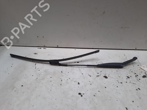 Used Front windshield wiper arm Front windshield wiper arm 36425200 36425200