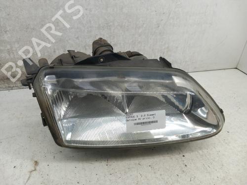 Used Right headlight RENAULT ESPACE III (JE0_) 2.2 dCi (JE0K) (130 hp) 28743867