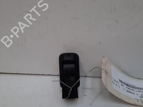 Used Right front window switch Right front window switch VW GOLF VII (5G1, BQ1, BE1, BE2) 1.4 TSI (140 hp) 28769817 28769817