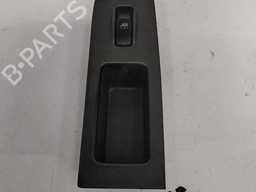 Used Right front window switch HYUNDAI TRAJET (FO) 2.0 CRDi (113 hp) 28769341