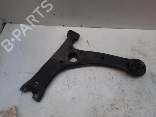 Used Left front suspension arm TOYOTA COROLLA Verso (ZER_, ZZE12_, R1_) 2.2 D-4D (AUR10_, AUR10R) (177 hp) 28759892