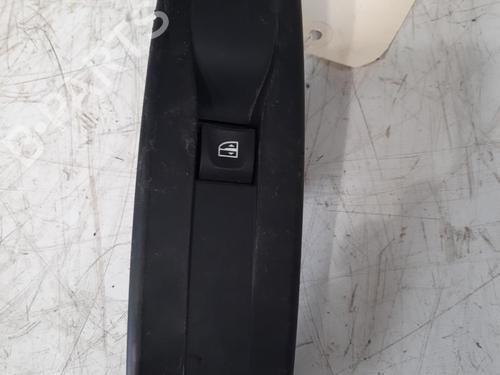 Used Right front window switch Right front window switch RENAULT LAGUNA III (BT0/1) 2.0 dCi (BT01, BT08, BT09, BT0E, BT0K, BT12, BT1C, BT1D,... (150 hp) 28760817 28760817