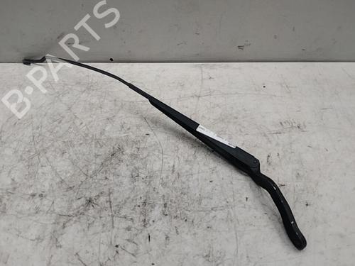 Used Front windshield wiper arm Front windshield wiper arm 36425313 36425313