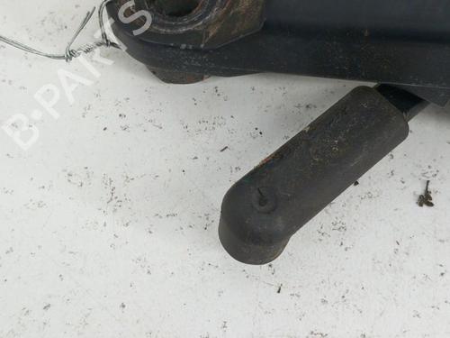 Used Front windshield wiper arm CITROËN C1 (PM_, PN_) 1.0 (68 hp) 28750819
