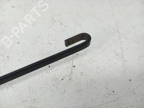 Used Front windshield wiper arm FIAT PUNTO (176_) 55 1.1 (54 hp) 28740237