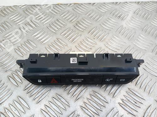 Warning switch DACIA SANDERO III 1.0 TCe 90 | BP29843914I22