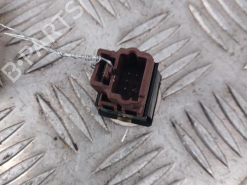 Used Warning switch Warning switch CITROËN XSARA (N1) 2.0 HDi 90 (90 hp) 31971326 31971326