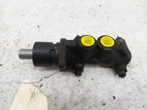Used Brake master cylinder RENAULT TWINGO I (C06_) 1.2 (C066, C068) (58 hp) 28738630