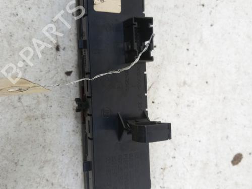 Used Warning switch Warning switch PEUGEOT 5008 (0U_, 0E_) 1.6 BlueHDi 120 (120 hp) 28780981 28780981