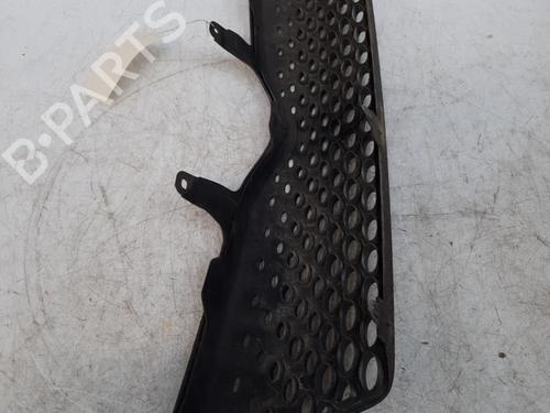 Used Grille TOYOTA YARIS VERSO (_P2_) 1.5 (NCP21_) (106 hp) 28785562