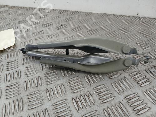 hingedoor-check-strap-citroen-c4-cactus-2014-33850724 main image