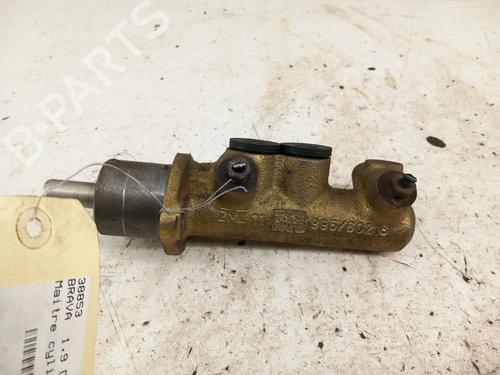 Used Brake master cylinder FIAT BRAVA (182_) 1.9 TD 75 S (182.BF) (75 hp) 28743200