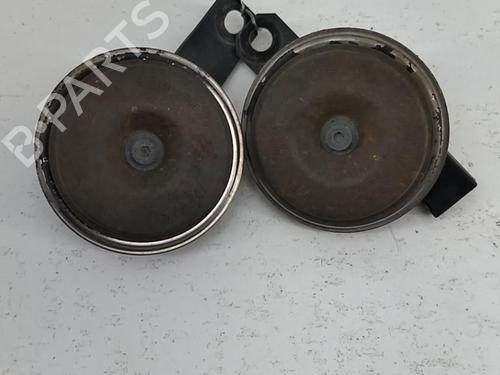 Used Horn SUZUKI GRAND VITARA II (JT, TE, TD) 1.9 DDiS All-wheel Drive (JT419, TD44, JB419WD, JB419XD,... (129 hp) 28762136