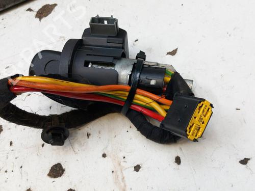Elektronische module RENAULT CLIO II Hatchback Van (SB0/1/2_) 1.9 D (SB0R) (54 hp) 28793212