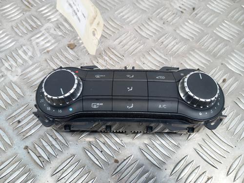 Used Climate control MERCEDES-BENZ CLA Coupe (C117) CLA 220 CDI / d (117.303) (163 hp) 28783019