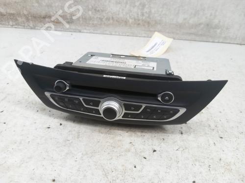 Used Radio RENAULT LAGUNA III Grandtour (KT0/1) 2.0 dCi (KT07, KT0J, KT14, KT1A, KT1S) (131 hp) 28743483