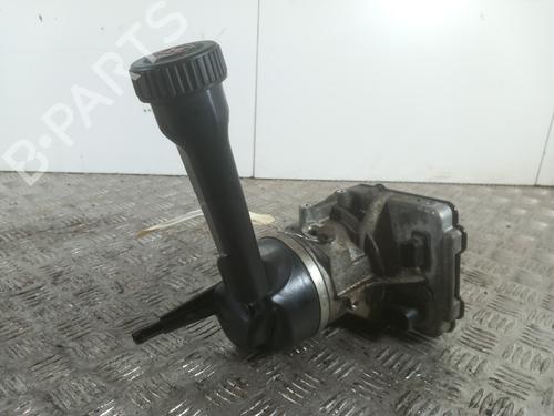 Used Steering pump PEUGEOT 308 I (4A_, 4C_) 1.6 HDi (109 hp) 29513785